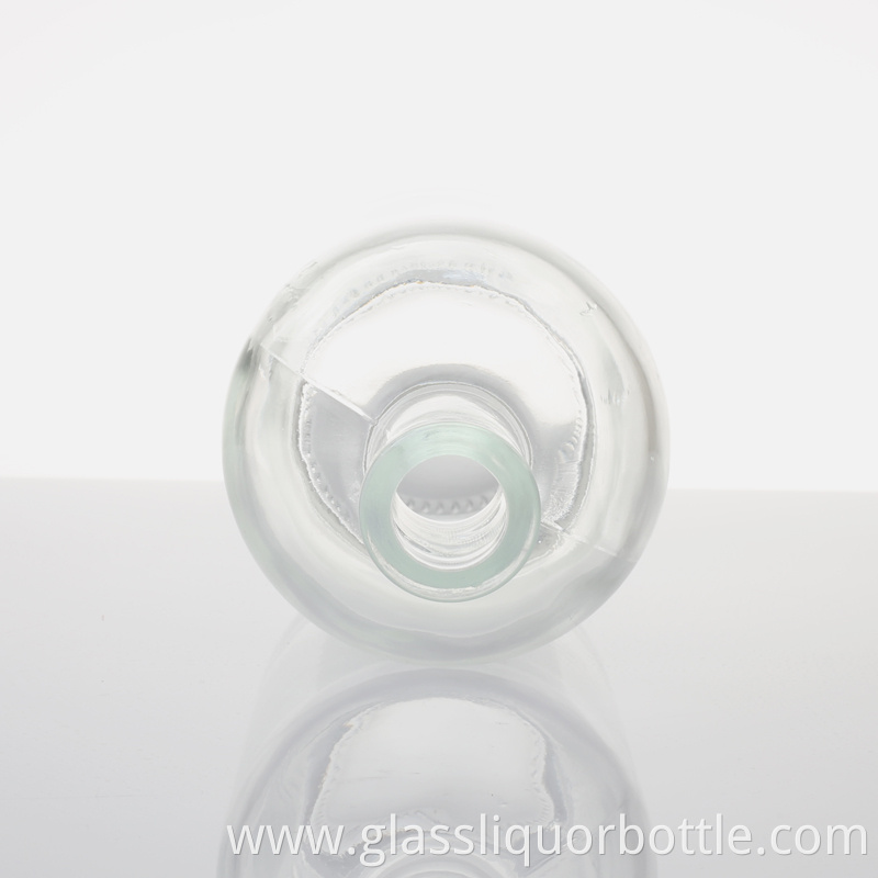 Short Neck Shaped Cut Glass Bottles